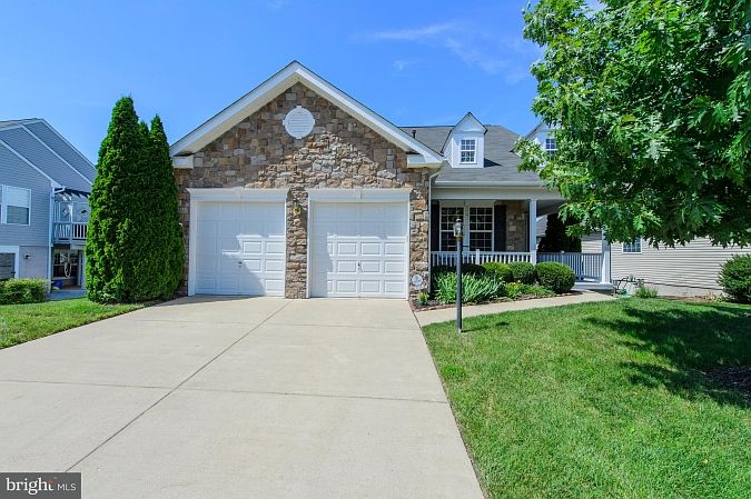 1st image of 3726 Russett Maple Ct