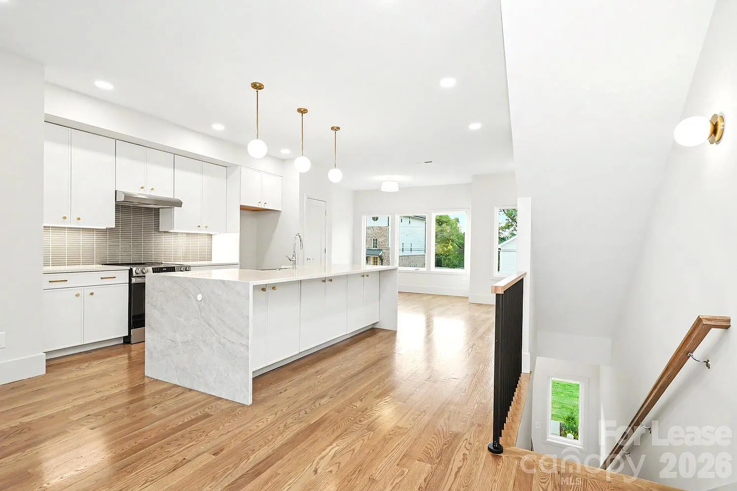 3 bed, 3.5 bath, 2000 sqft, $3,295 — Photo 3