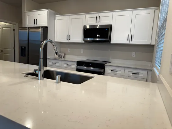 4188 N Tisha Ave, Fresno, CA 93723