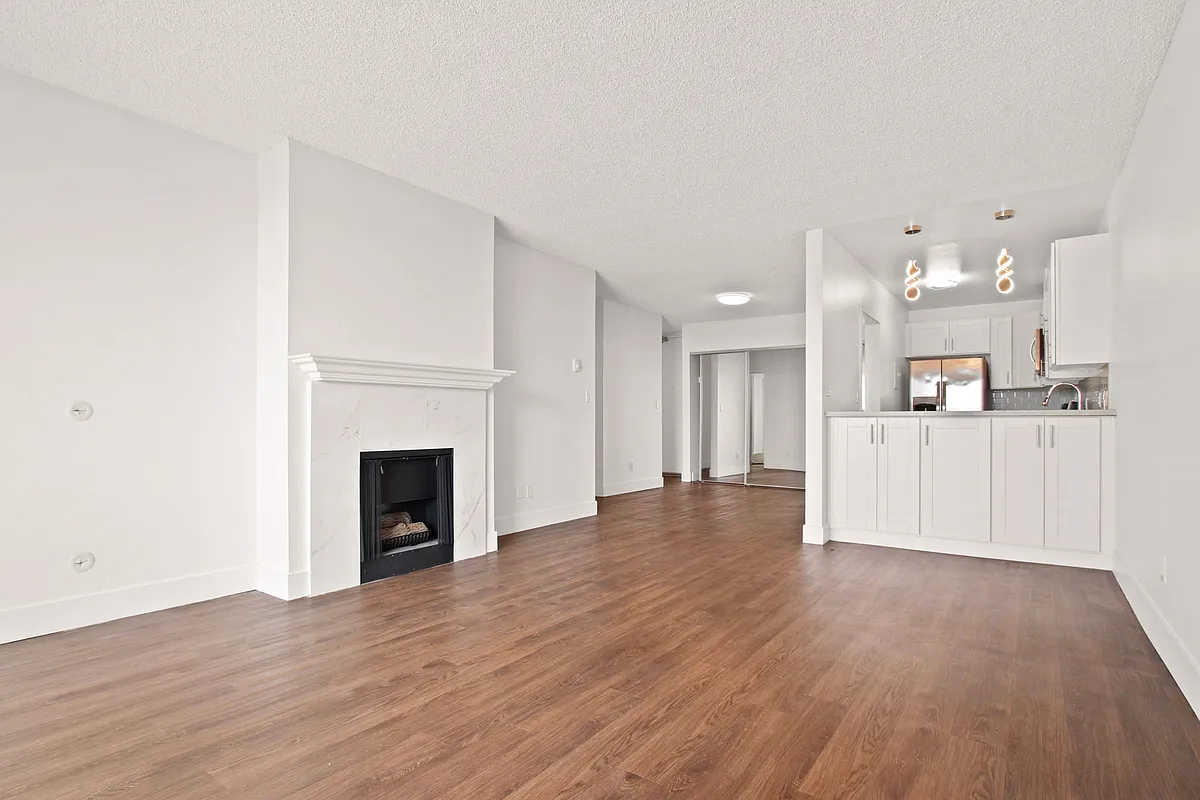 Building Photo - 801 2nd Street