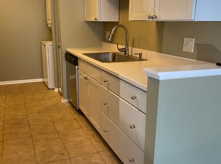 407 N Cambridge Dr, Palatine, IL