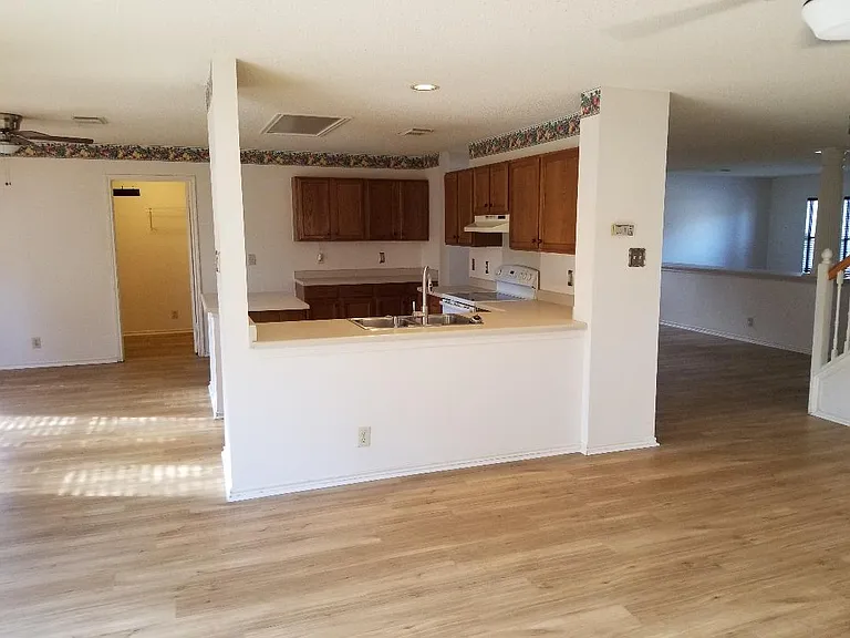 14234 Emerald Hill Dr — Photo 8