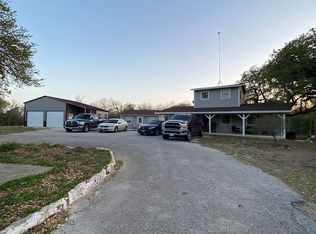 801 W Ditto Rd, Poteet, TX 78065