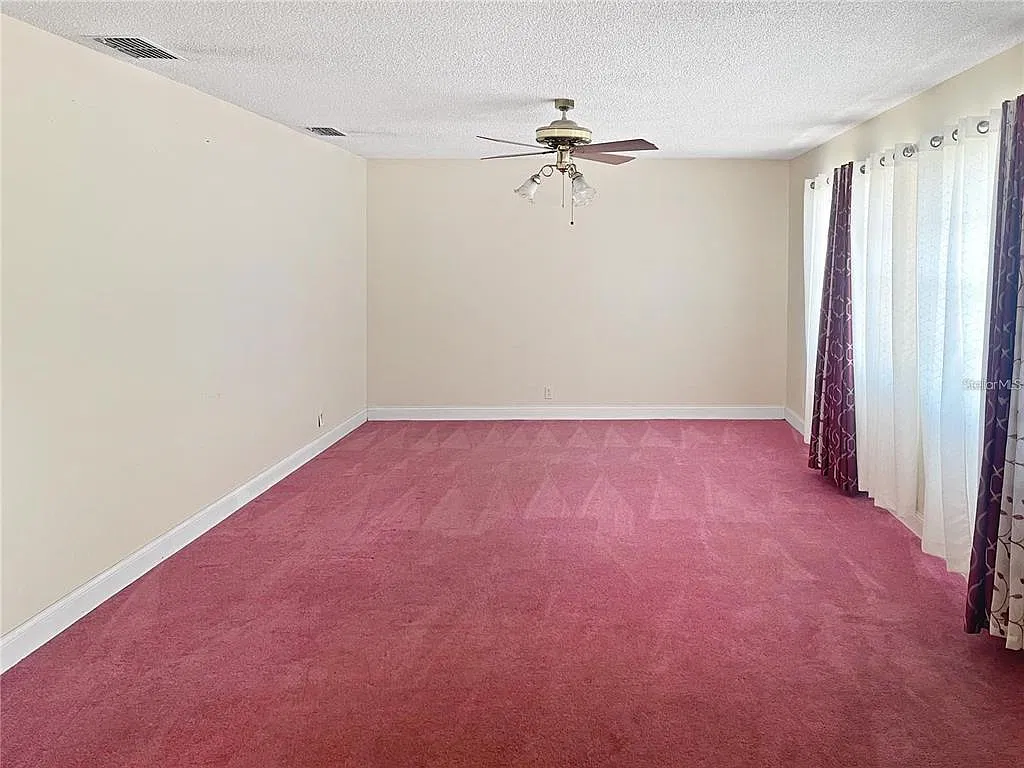 4 bed, 2.0 bath, 1903 sqft, $1,900 — Photo 3
