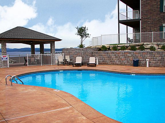 2nd image of 200 Majestic Dr APT 208