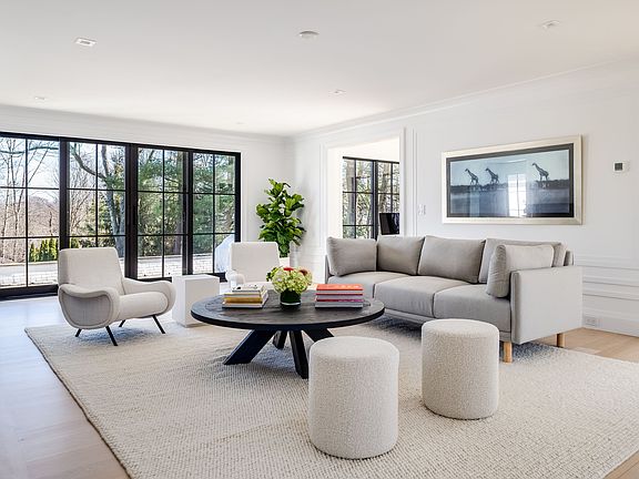 20 Greenbriar Ln 21 - PRINT.jpg