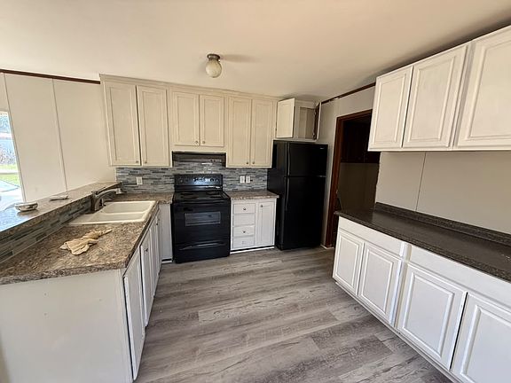 3rd image of 212 W Saunders Rd #103