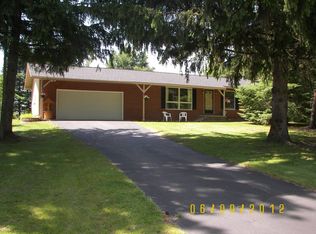 2465 W Carriage Hill Dr, Traverse City, MI