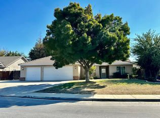 5610 Charleville Ln, Bakersfield, CA 93312