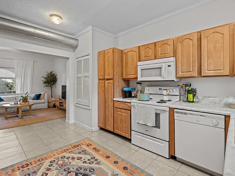 114 Cedar St — Photo 9