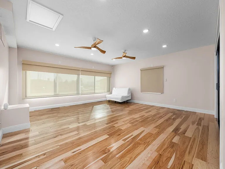 2885 Lorna Dr — Photo 10