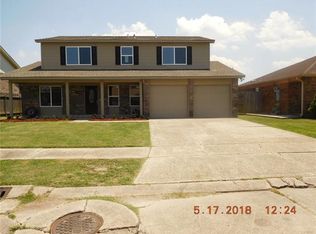 10840 Kinneil Rd, New Orleans, LA 70127