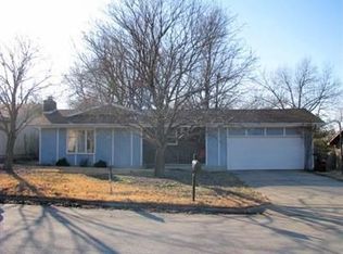 3665 S Walnut Hill Dr, Springfield, MO 65807