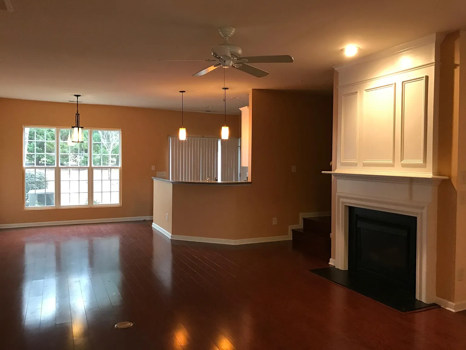 3 bed, 2.5 bath, 1620 sqft, $2,200 — Photo 1
