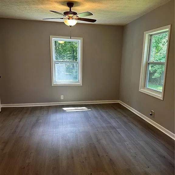 10790 Waters Rd — Photo 25