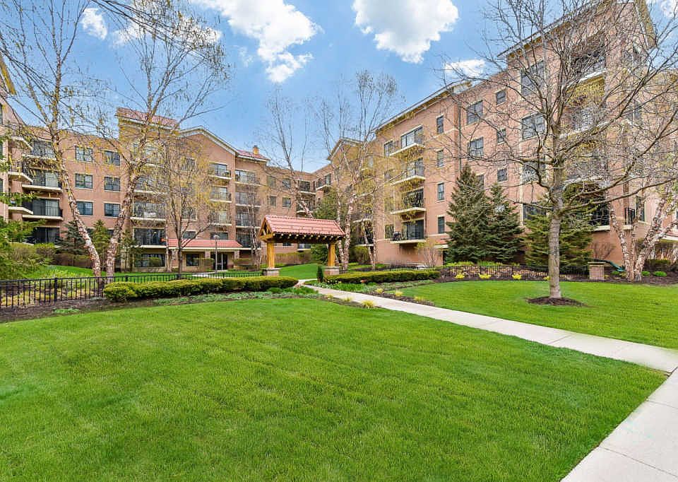 1st image of 5100 W 96th St APT 210