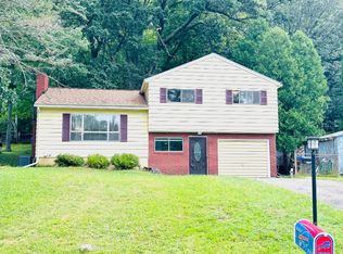 801 Case Dr, Vestal, NY 13850