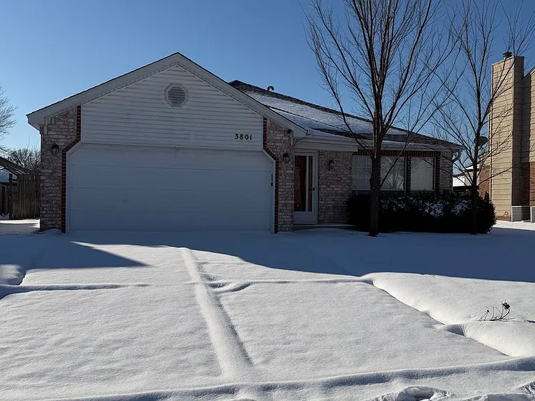 3801 W Hartford St — Photo 1