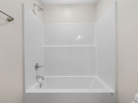 3rd image of 479 Sandy Flat Rd