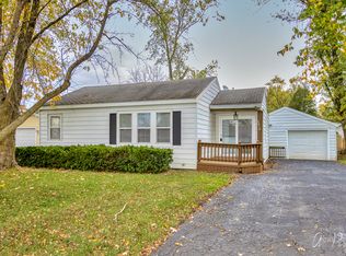 5918 Nippersink Dr, Spring Grove, IL 60081