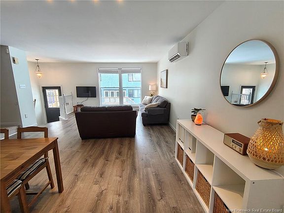 5th image of 16 Harding St