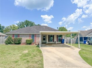 102 Cardinal Ct, Wetumpka, AL 36092