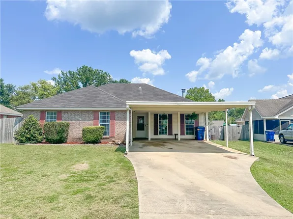 102 Cardinal Ct, Wetumpka, AL 36092