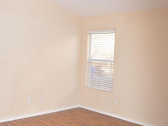 4th image of 5082 Arena Dr