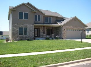 821 Westminster Dr, Washington, IL