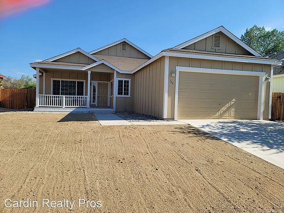 2nd image of 740 Canary Cir #C