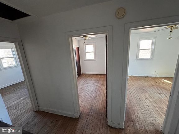 5th image of 211 49th St NE