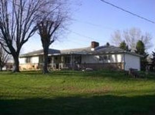44 Dew Drop Dr, Wellsburg, WV 26070