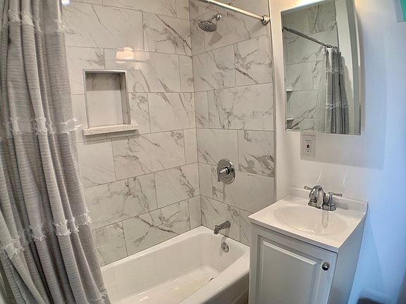 5th image of 296 Acacia St