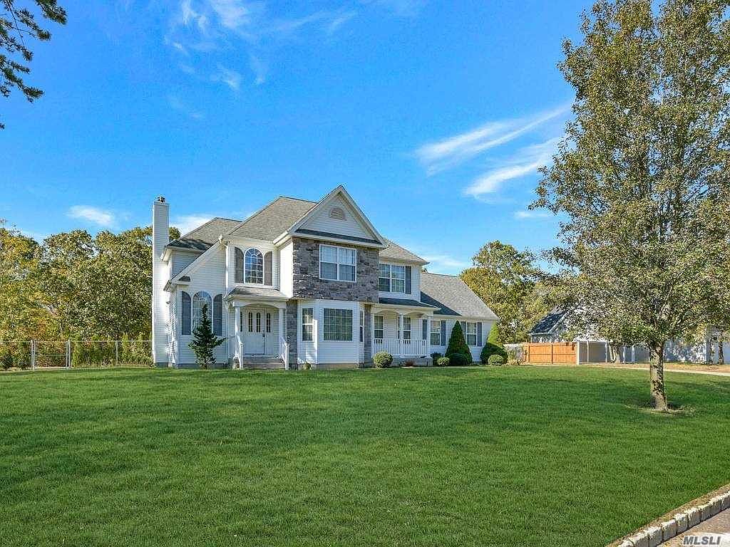 12 Horstead Court, Yaphank, NY 11980 Zillow