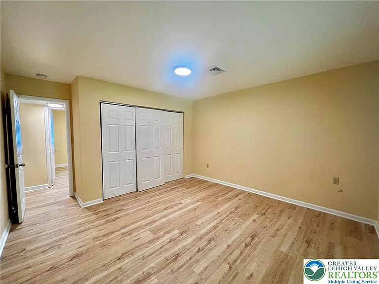 2404 Northwood Ave — Photo 12