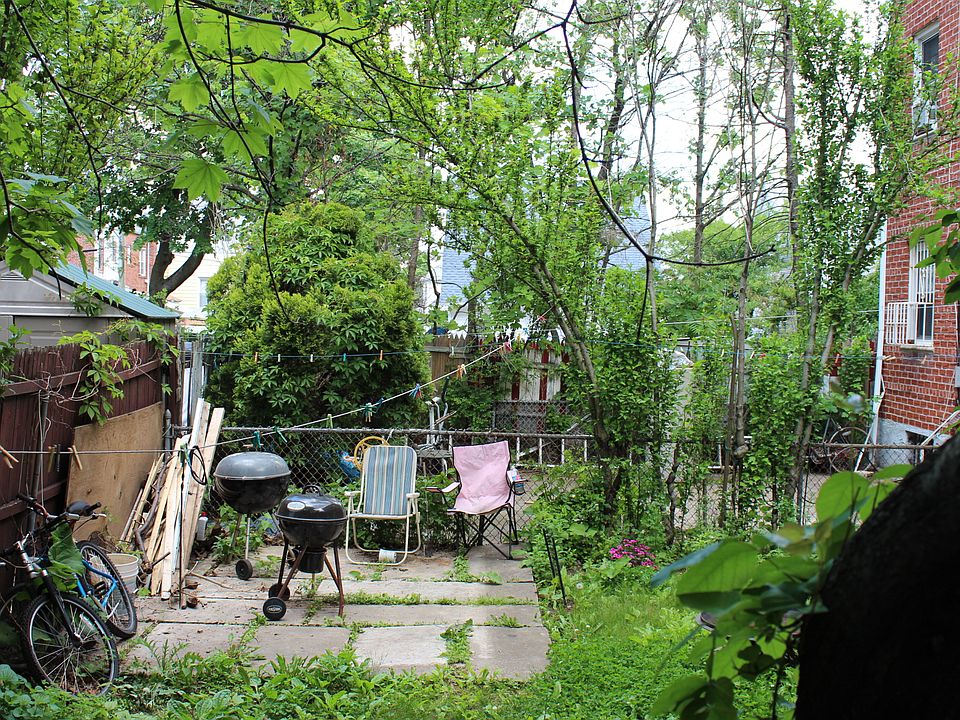 2nd image of 2750 E 22nd St