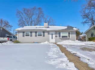 1351 Brushey Grove Ave, Wood River, IL 62095