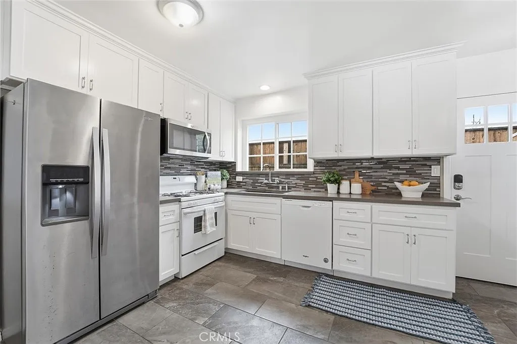 4 bed, 1458 sqft, $5,500 — Photo 4