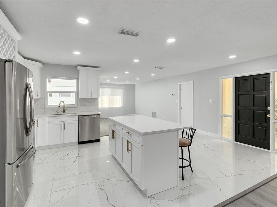 1st image of 2069R 59th Way N