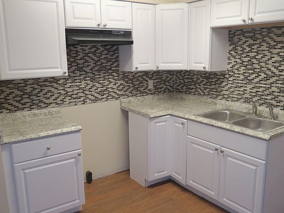 5th image of 2569 W Kershaw Dr