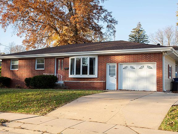 2nd image of 2465 Evergreen Dr