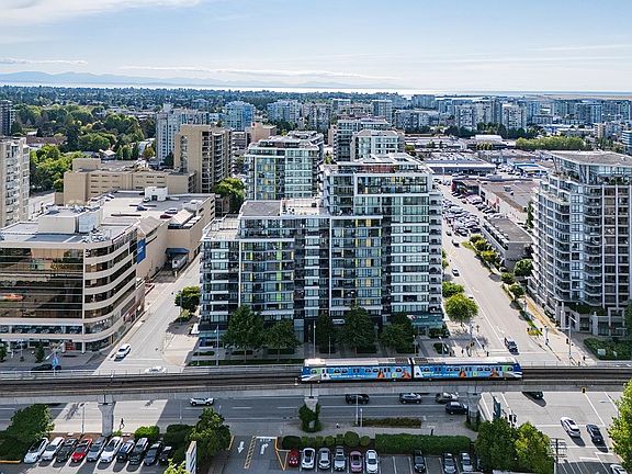 4th image of 7988 Ackroyd Rd #1802