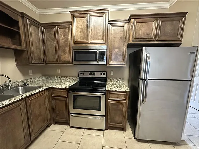 4002 Mobley Cir — Photo 11