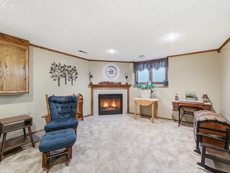 1715 N Stony Point — Photo 17