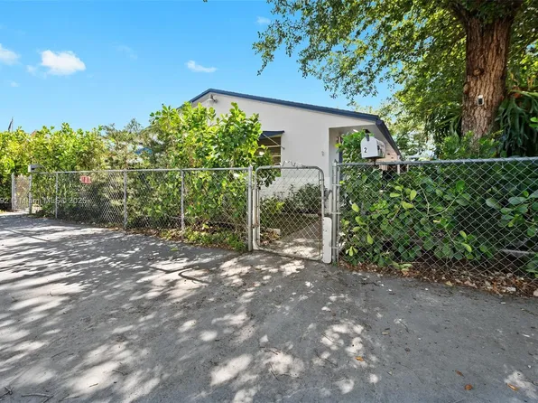 5120 SW 26th Ave, Fort Lauderdale, FL 33312
