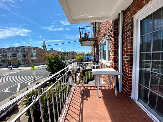 Rented by Remax Real Estate Professionals | media 5