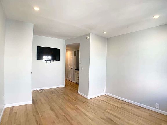 4th image of 2160 Frederick Douglass Blvd Residence 5F