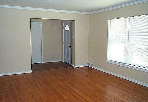 3rd image of 11027 Milhof Dr