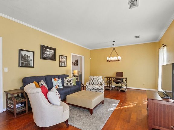 2nd image of 3517 16th Ave NE