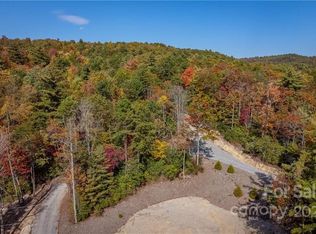 9999 Bulling Creek Rd, Hendersonville, NC 28739